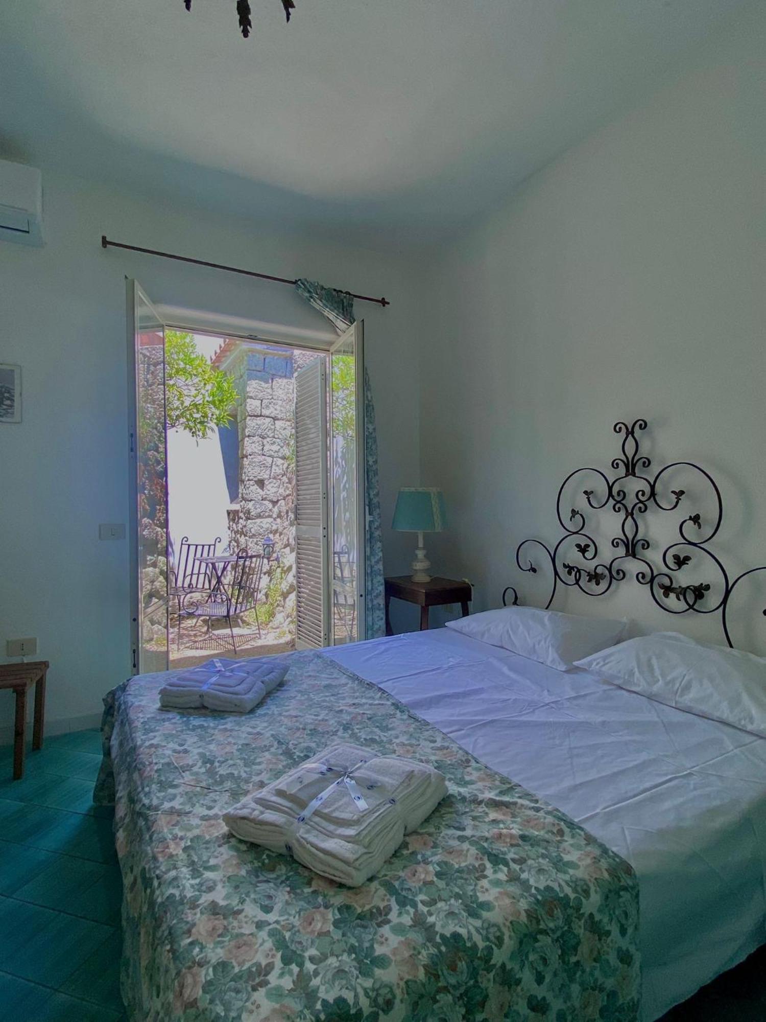Il Vitigno Di Dioniso Hotel Forio  Bagian luar foto