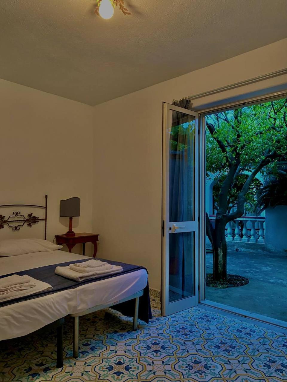 Il Vitigno Di Dioniso Hotel Forio  Bagian luar foto