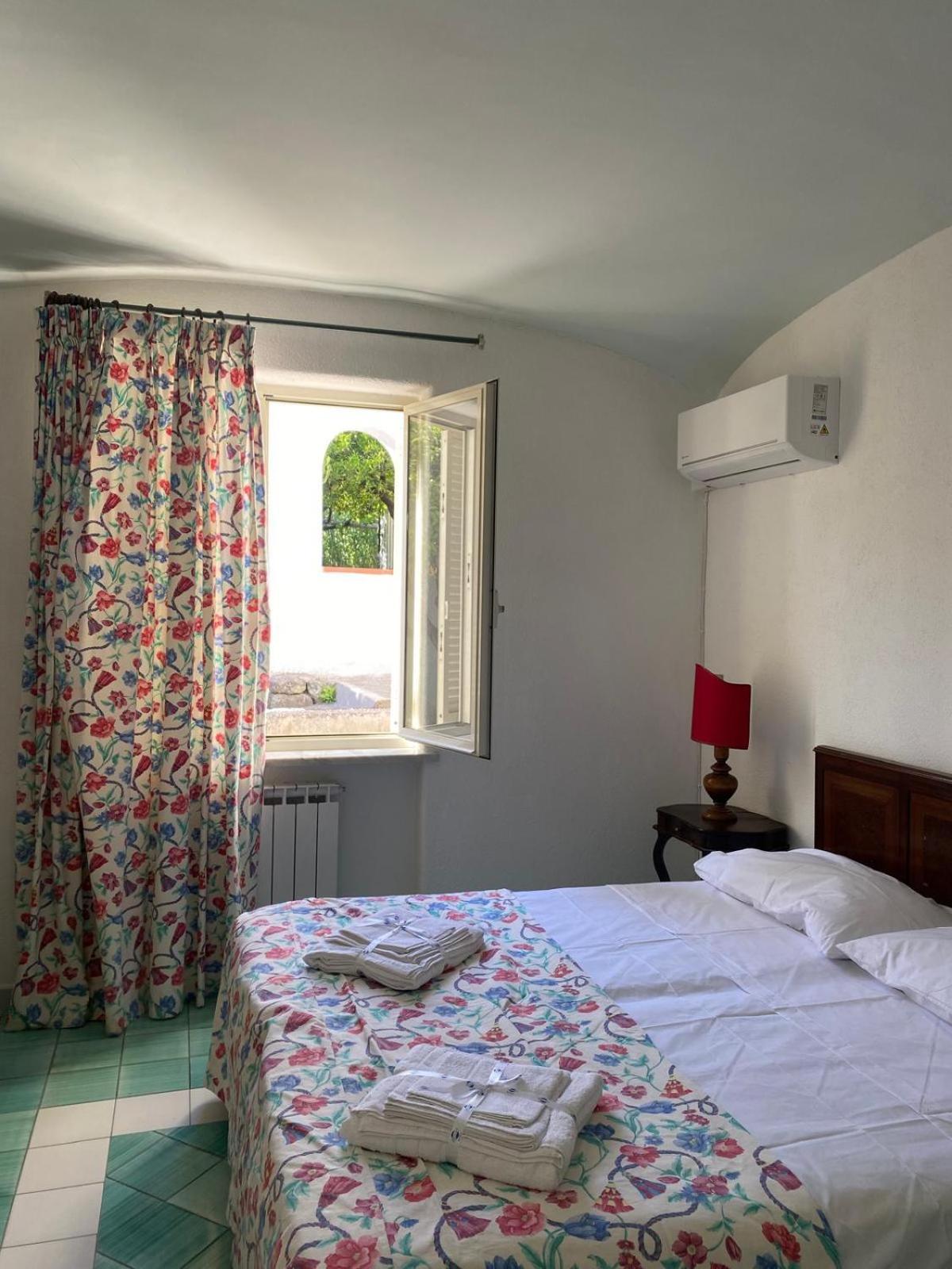 Il Vitigno Di Dioniso Hotel Forio  Bagian luar foto